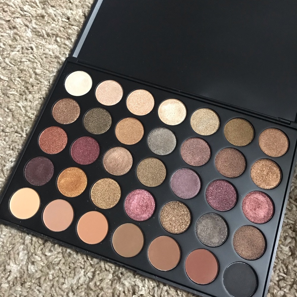 Drugstore eyeshadow palette bundle